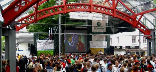 17.06. - Auf dem Alten Markt wird beim Public Viewing technisch aufgerüstet